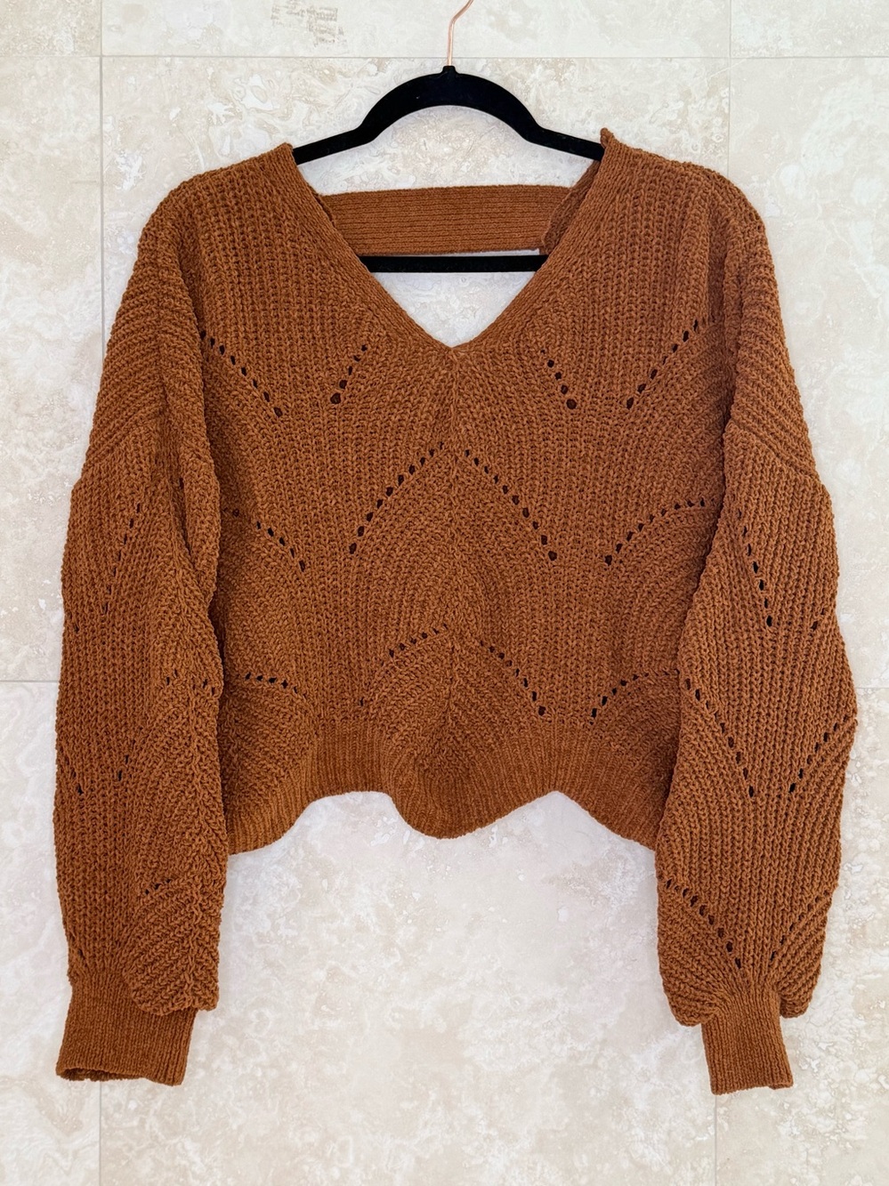 Francesca's Mi Ami M Cropped V-Neck Fuzzy Knit Sweater Rust Brown